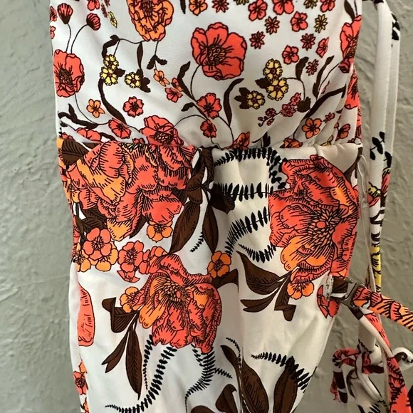 Floral Cutout Maaji Large Reversible Bikini Top Only - Picture 5 of 10